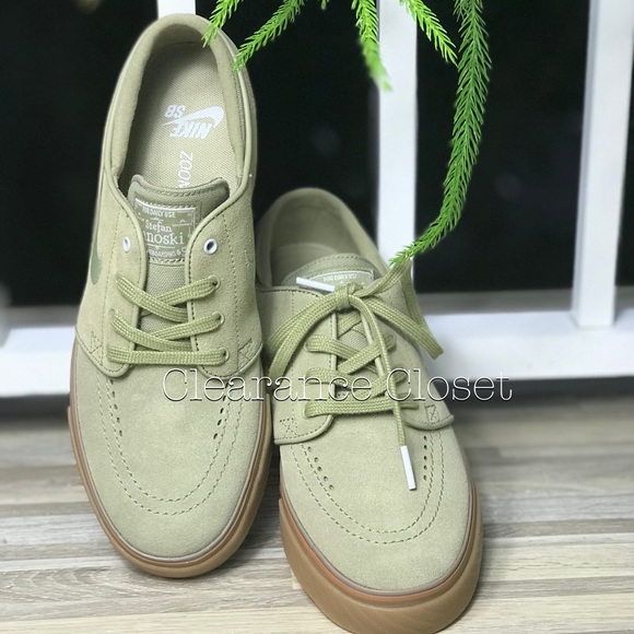 NWT Nike SB Zoom Janoski NEUTRAL OLIVE WMNS - Picture 3 of 7